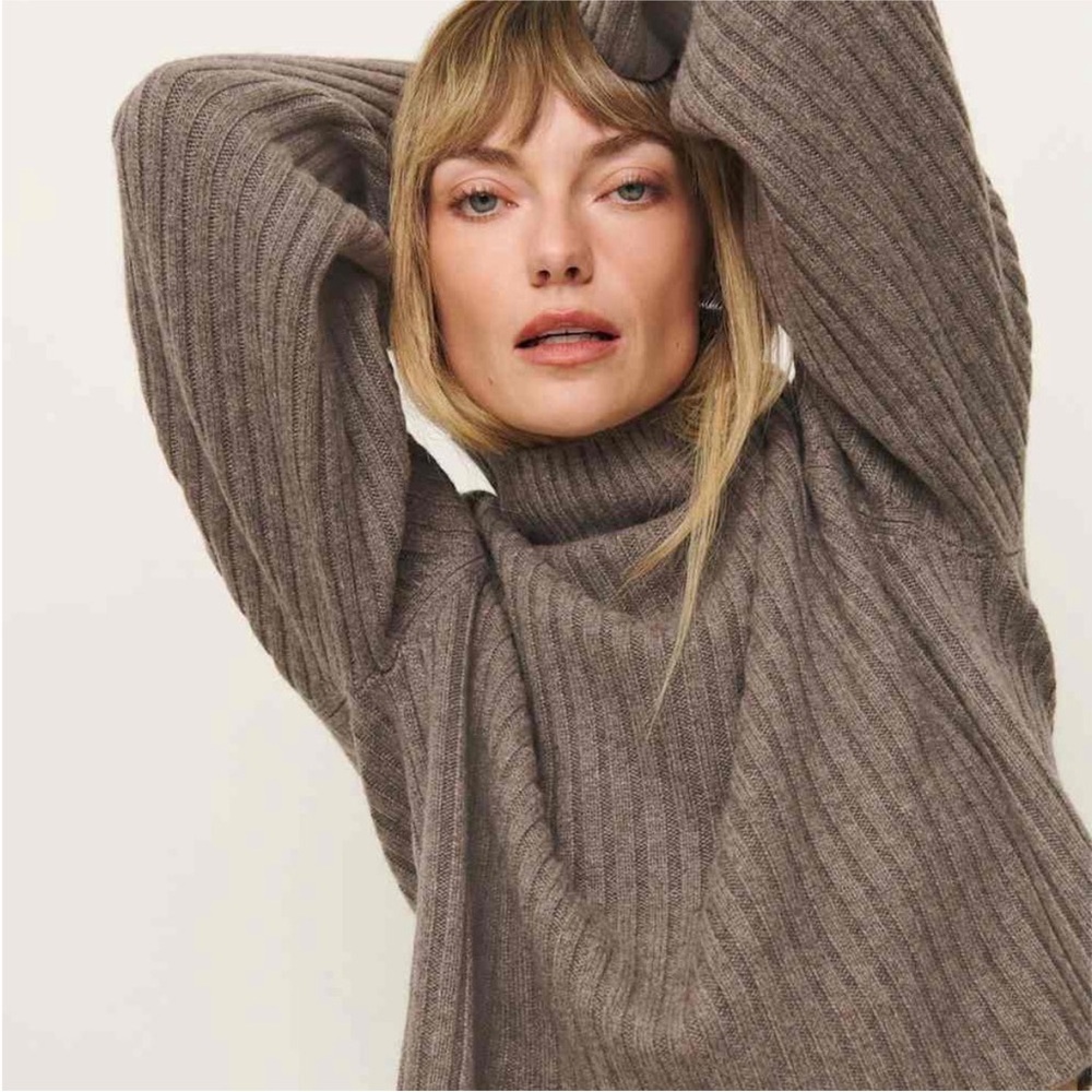 Reformation Brooke cashmere cropped sweater in ribbed cocoa - size s - Picture 6 of 8